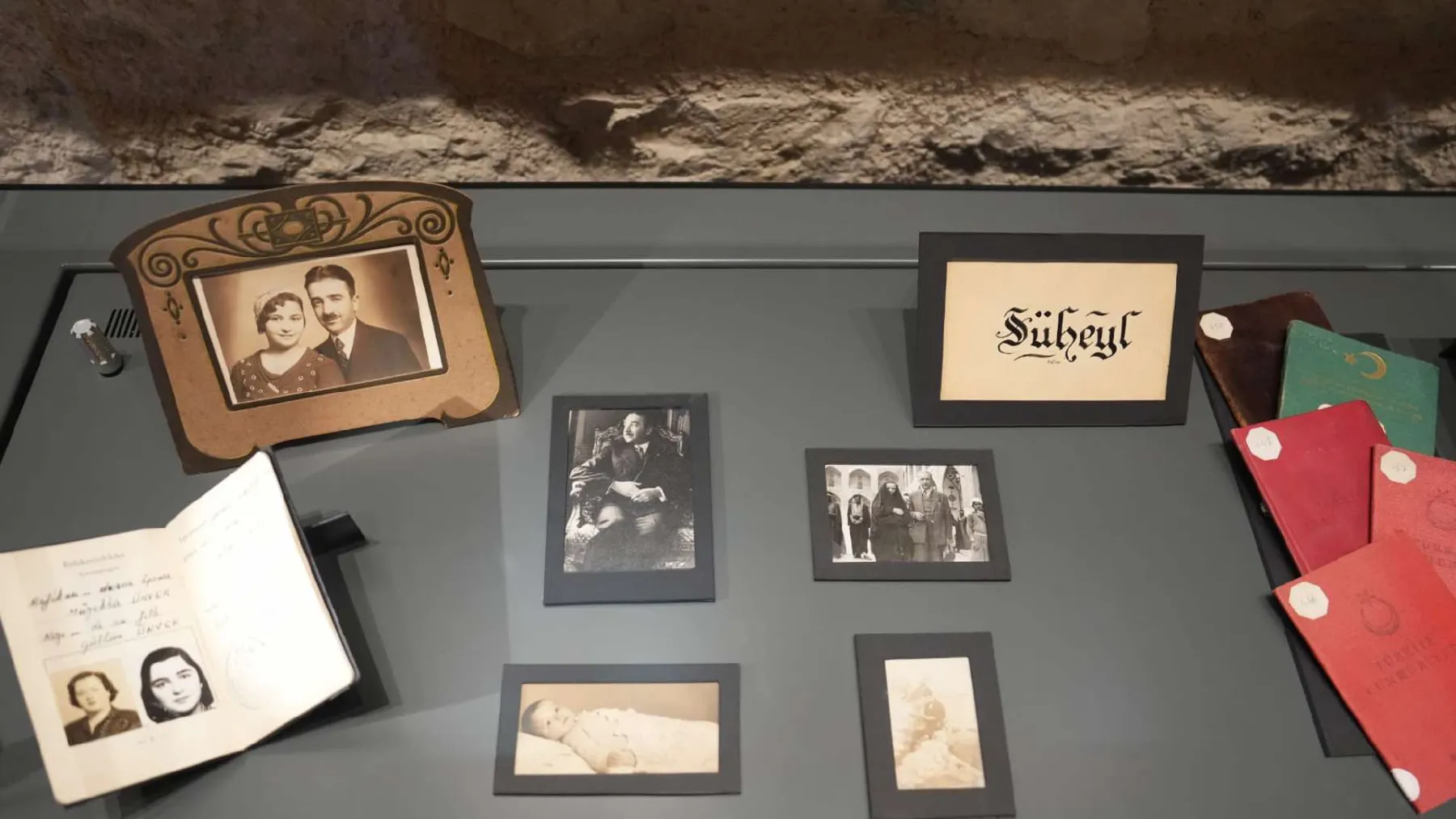 “Mazimizin Bekçisi A. Süheyl Ünver” Sergisi Ziyarete Açıldı